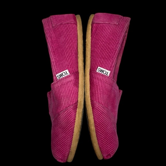TOMS | Pink Corduroy Classic Slip-On Shoes | W6.5 - Picture 6 of 11